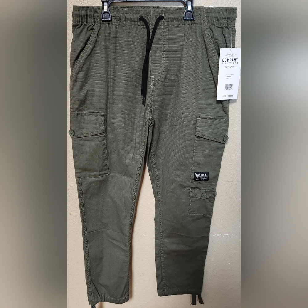 Company Eighty One Men's Olive Cargo Pants Size L